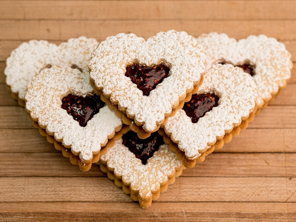 6 Linzer Cookies