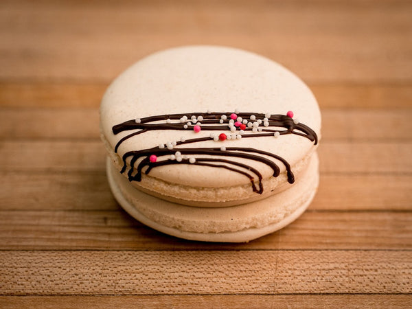 6 Nutella & Raspberry Jam Macaron