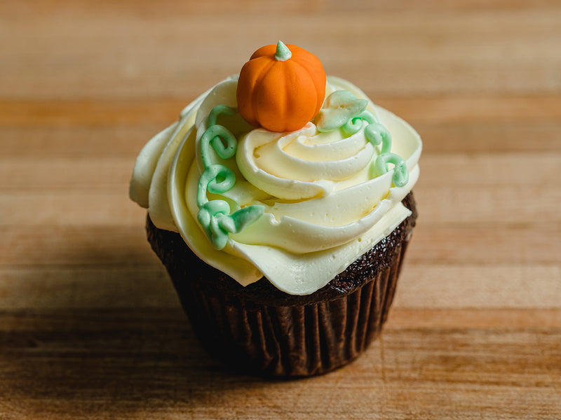 4 Chocolate Cupcakes with Vanilla Buttercream Topped with Pumpkin Decoration - Thanksgiving Menu