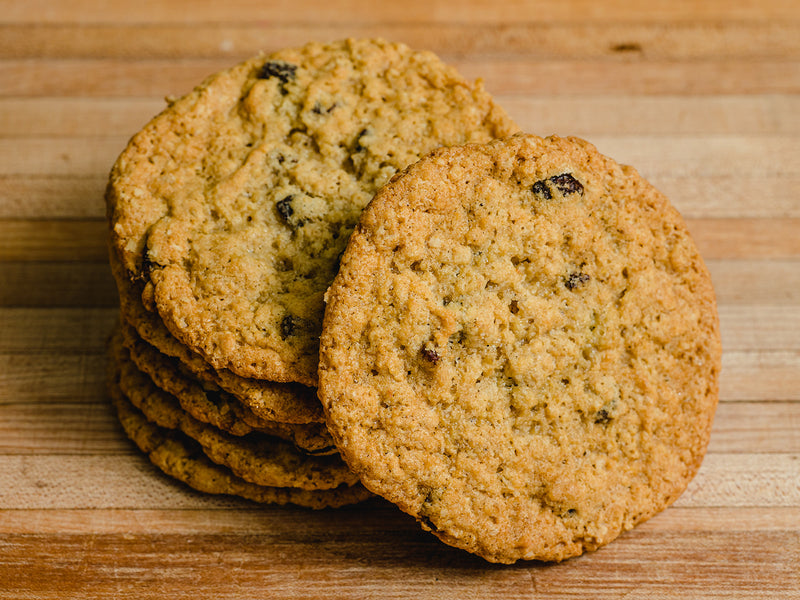 6 Oatmeal Raisin Cookies